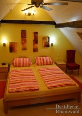 Destillerie Rheinwald • Gästezimmer Destillerie Rheinwald • Gästezimmer