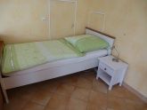Einzelbett (getrennt schlafen) Einzelbett (getrennt schlafen)