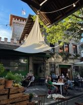Weingut und Gästehaus Burghof Oswald Weingut und Gästehaus Burghof Oswald