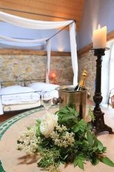 Eventhof und Gästehaus Weingewölbe Eventhof und Gästehaus Weingewölbe