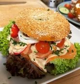 Weingut & Straußwirtschaft Comes Weingut & Straußwirtschaft Comes