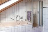 Badewanne und Dusche Badewanne und Dusche