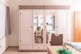 Schlafzimmer 1 Kleiderschrank Schlafzimmer 1 Kleiderschrank