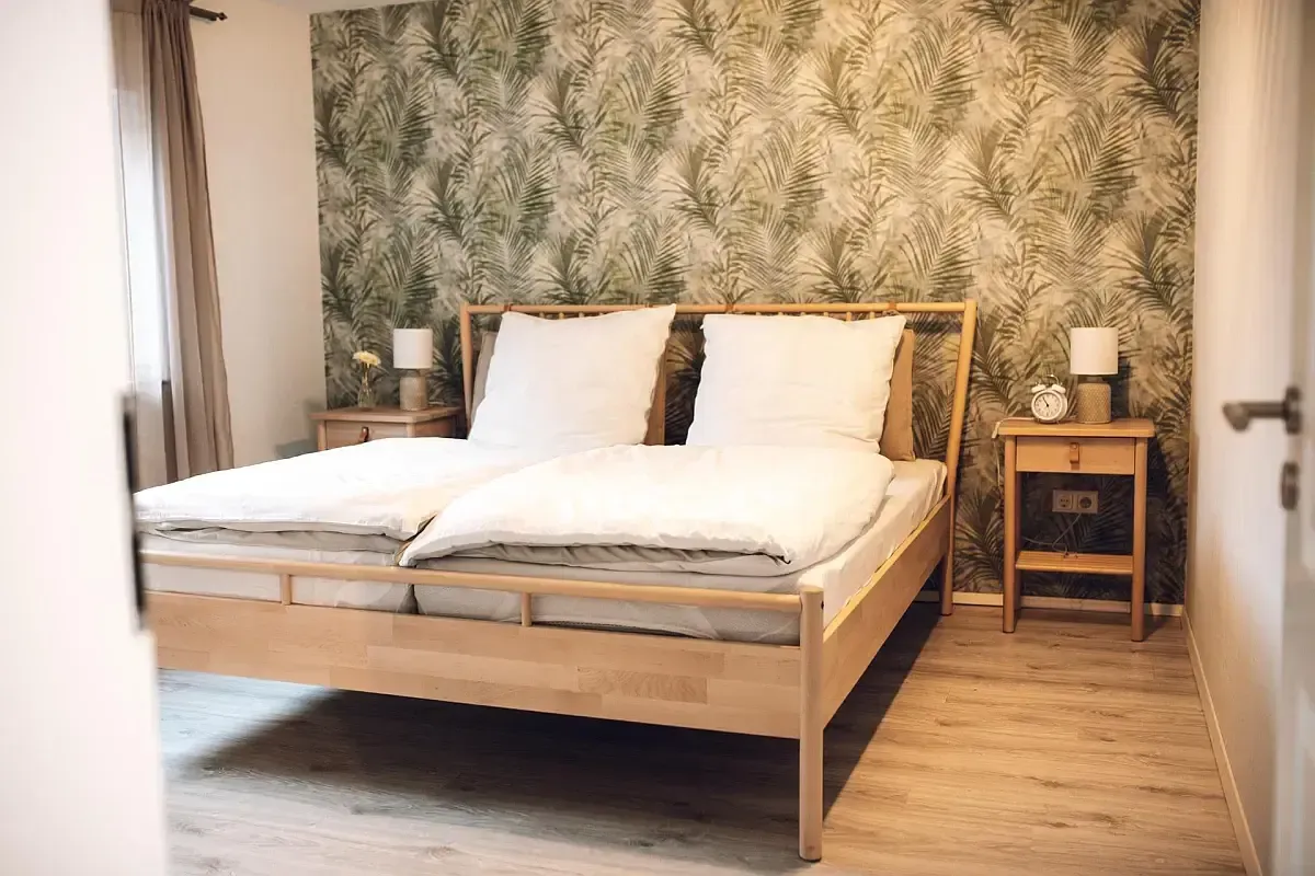 Schlafzimmer (1) Schlafzimmer (1)