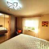 großer Schrank für längeren Aufenthalt