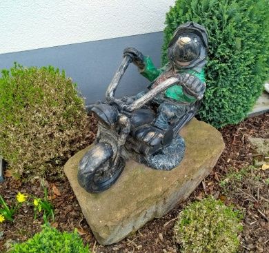 Renovierte, große 3-Sterne Ferienwohnung (DTV-Klassifizierung) im Winzerhaus, mit Blick in Natur und Weinberge, für 2 - 4 Personen geeignet.