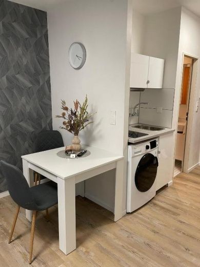 Apartment 33