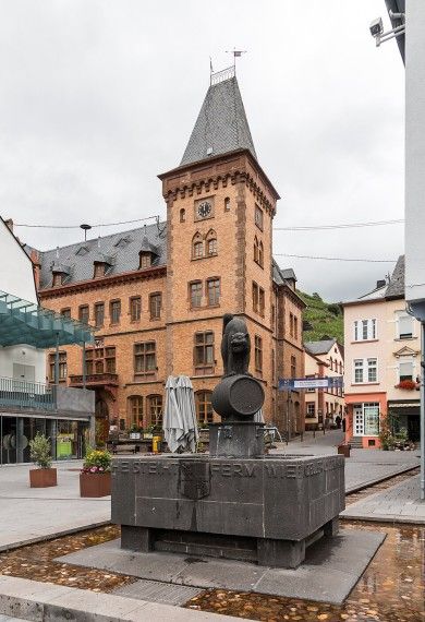 Brunnen Zeller Schwarze Katz