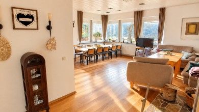 Villa Gast Salmagundi – Gruppenferienwohnung am Mittelrhein für 14 Erwachsene + 2 Kinder