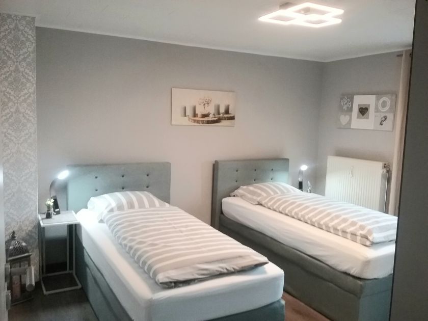 Schlafzimmer 2