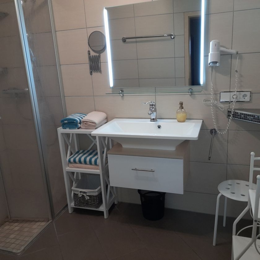 Ferienwohnung Sonnenblume mit Sauna, Garten, Liegewiese