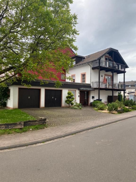 Ferienwohnung zum Nussbaum