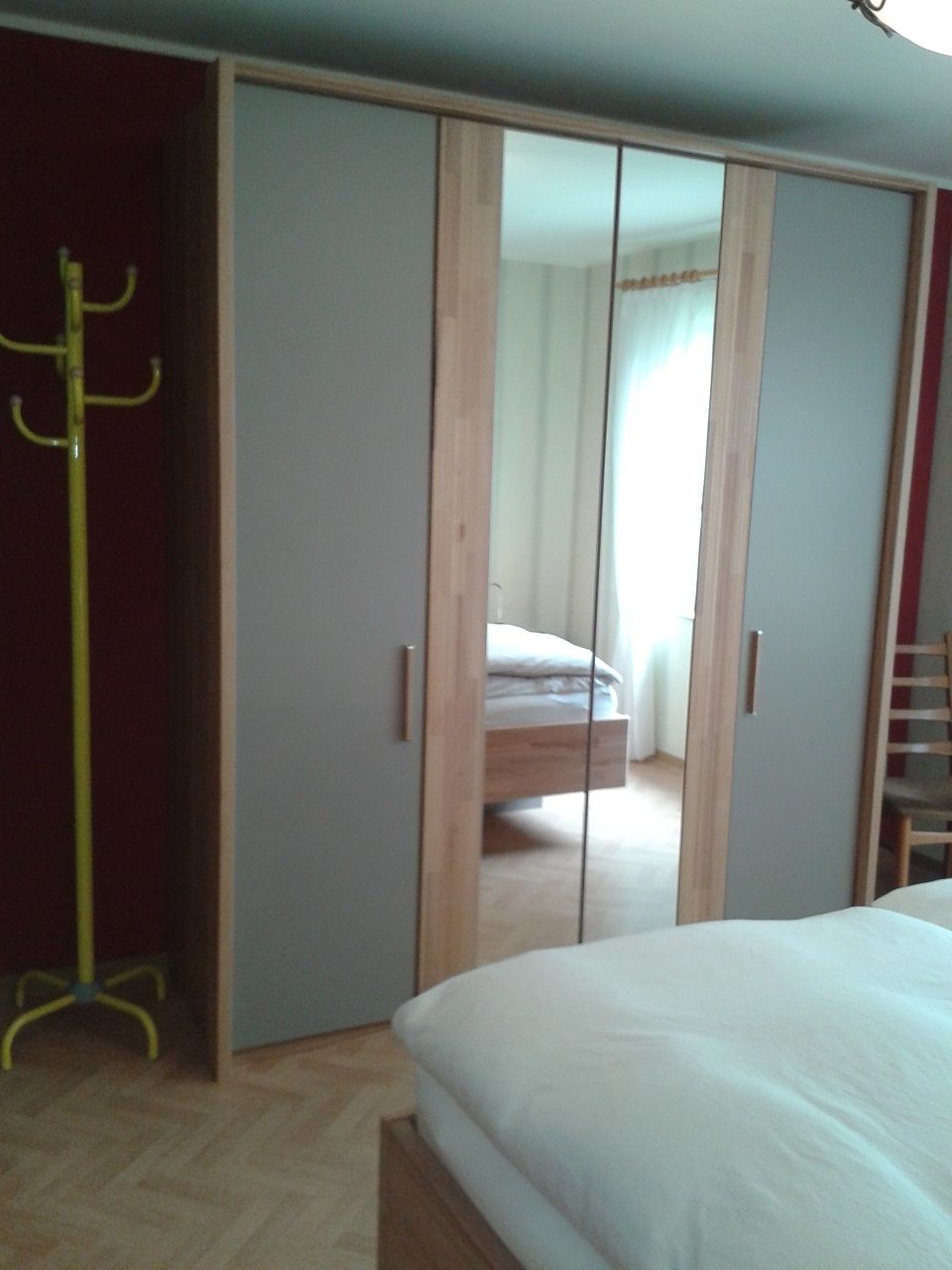 Küche, komplett mit Microwelle, Herd u. Backofen etc.