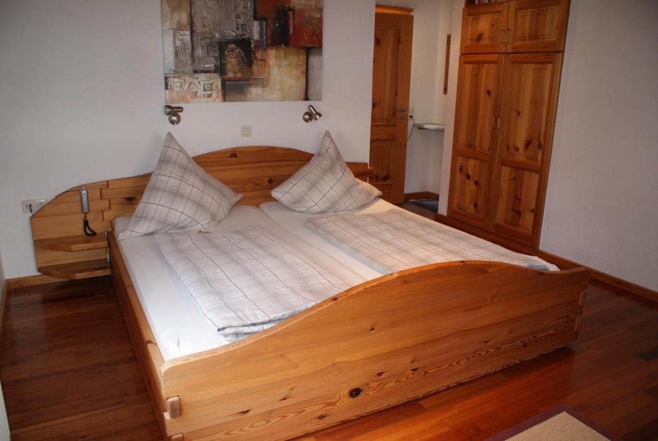 Ferienwohnungen und Gästezimmer Ehrhardt