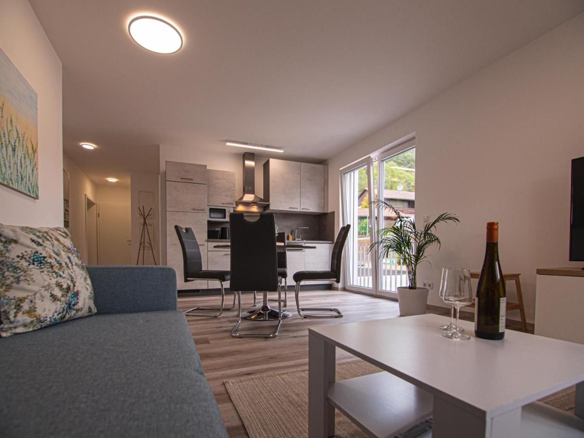 Wohnzimmer Steinbruchblick