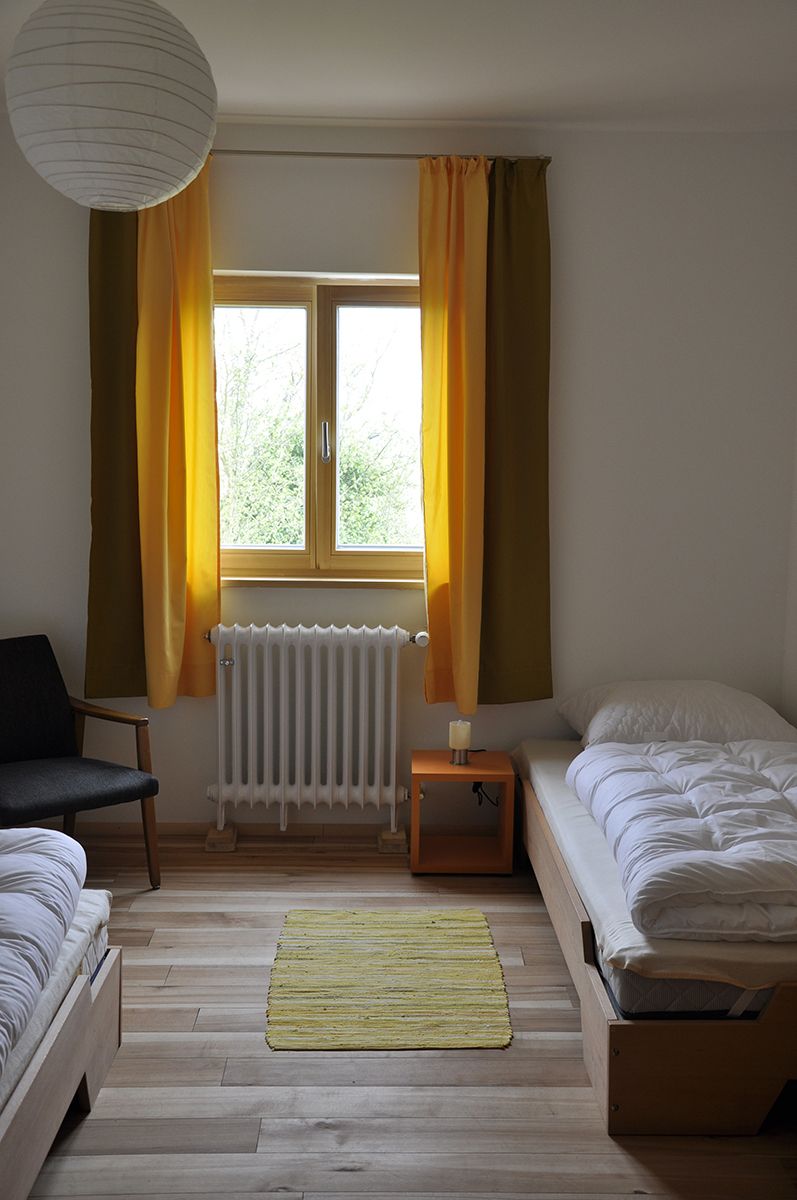 Zimmer 2 OG