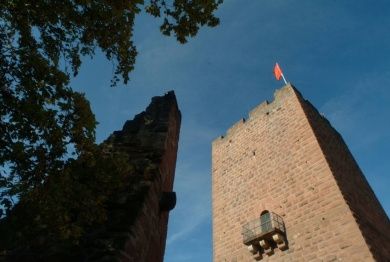 Mittelalterlicher Weihnachtsmarkt auf der Burg Landeck Mittelalterlicher Weihnachtsmarkt auf der Burg Landeck
